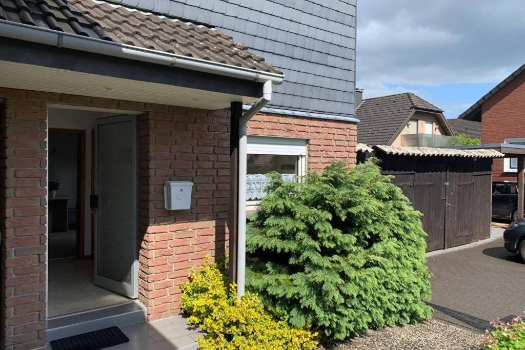 Ruhiges Zentral Gelegenes Apartment In Guetersloh Exterior foto